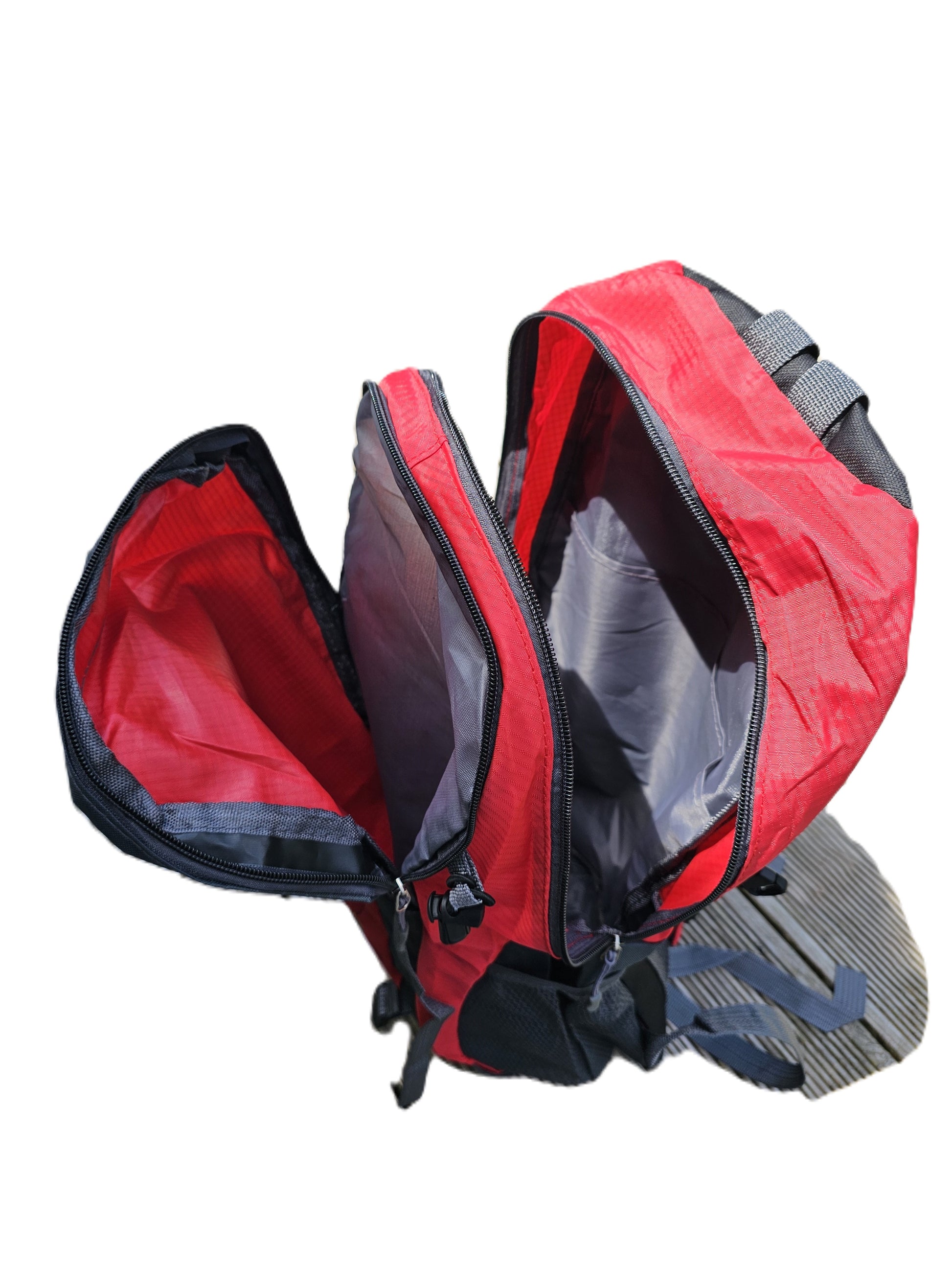 moderner, leichter und wasserfester Rucksack 40 l rot - father and daughter