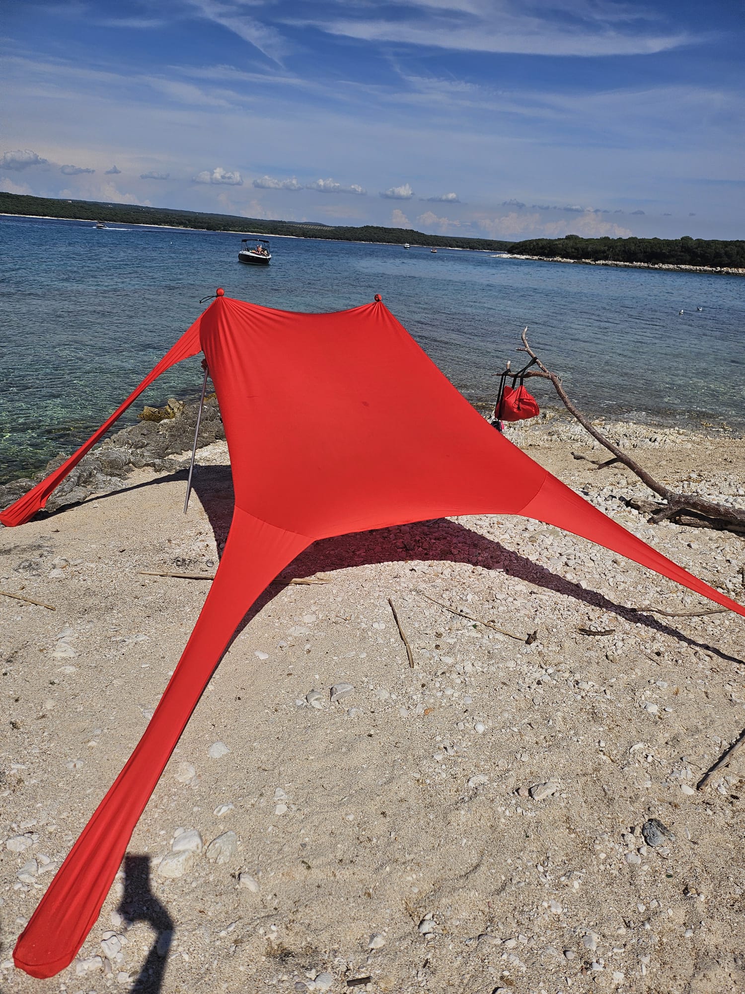 Sonnenschutz - Zelt rot Beach sun shade ideal für Flugreisen - father and daughter